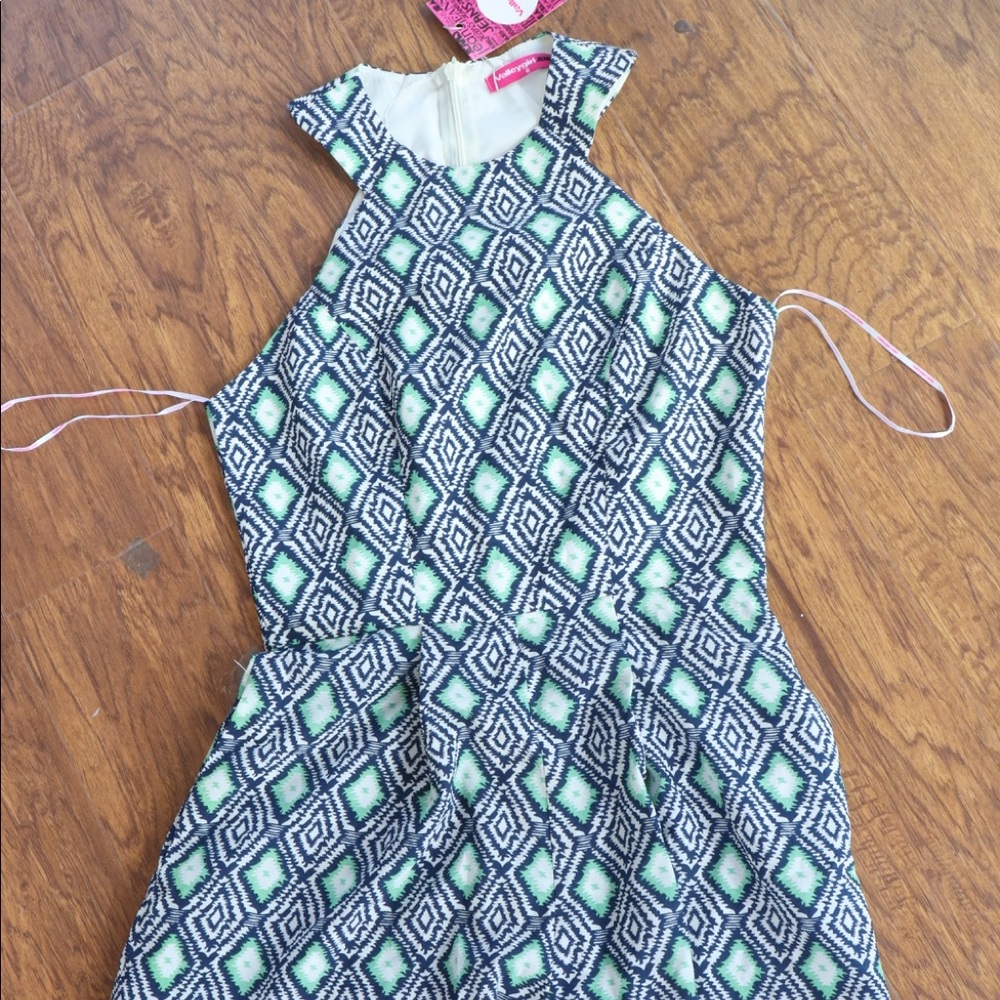 Abstract Romper
